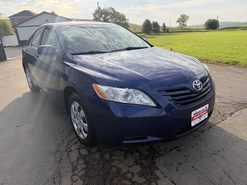 Used 2009 Toyota Camry LE FWD image 7