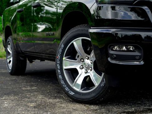 New 2026 RAM 1500 Express RWD image 3