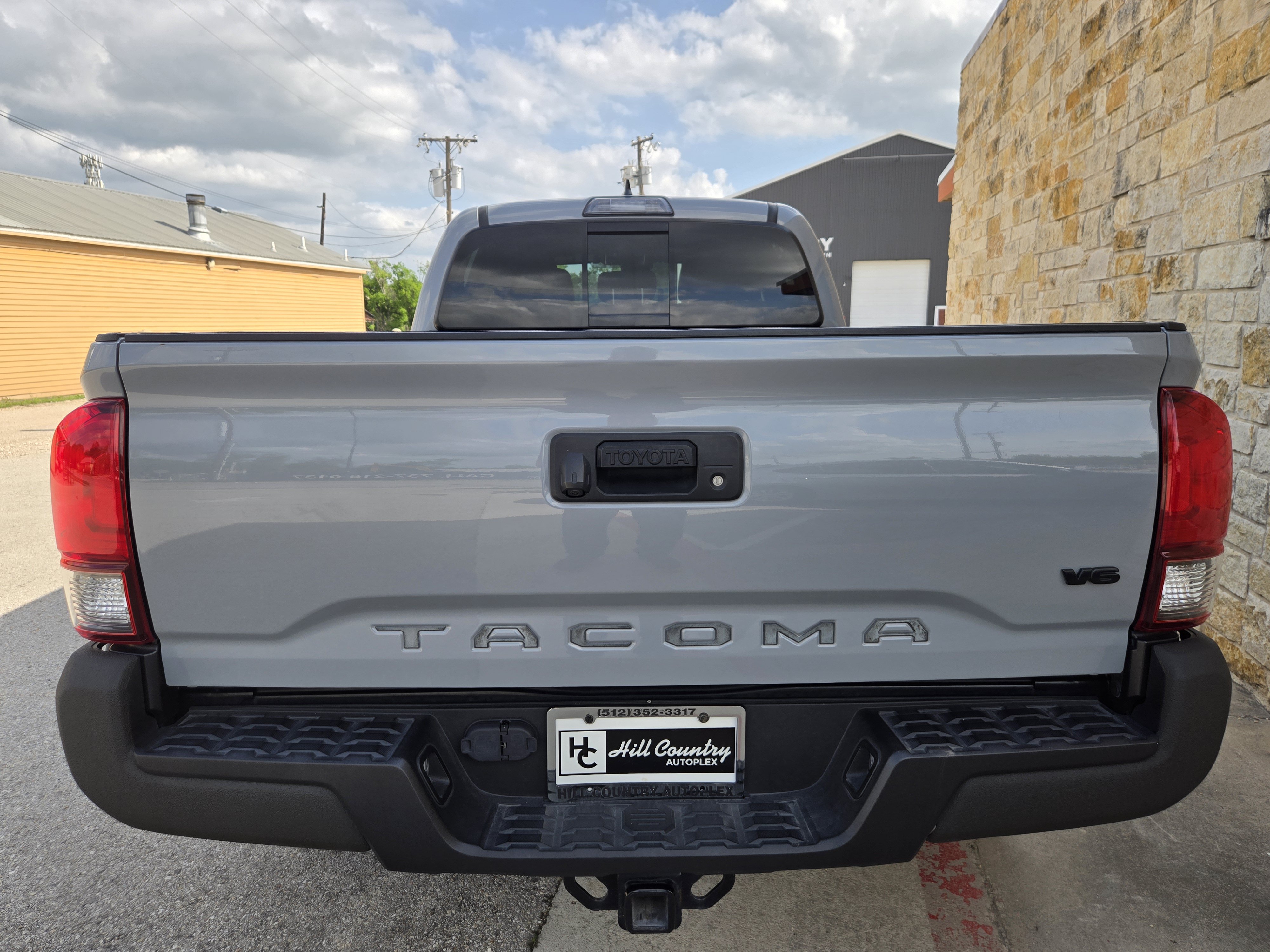 Used 2019 Toyota Tacoma TRD Off-Road AWD/4WD image 16