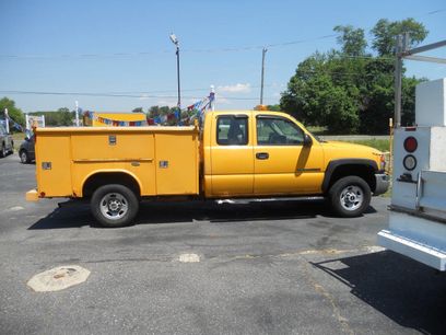 Used 2005 GMC Sierra 2500 W/T w/ Snow Plow Prep Package