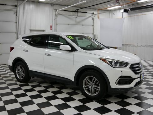 Used 2017 Hyundai Santa Fe Sport image 1