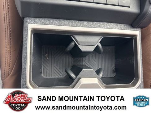 Used 2025 Toyota 4Runner Limited image 19