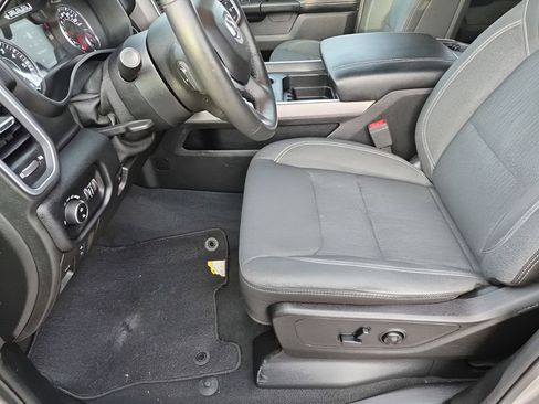 Used 2019 RAM 1500 Big Horn image 31