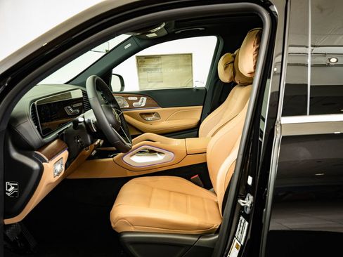 New 2026 Mercedes-Benz GLS 450 4MATIC image 24