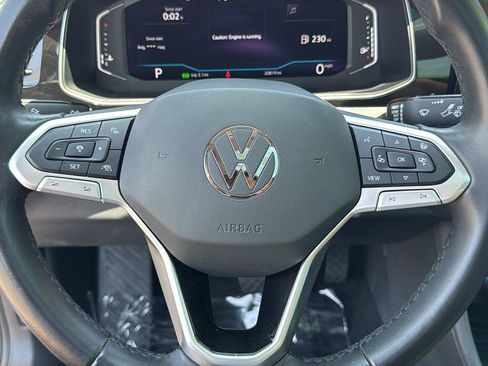 Used 2025 Volkswagen Jetta SEL FWD image 17