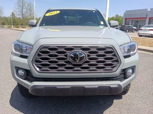 Used 2023 Toyota Tacoma TRD Off-Road AWD/4WD image 8