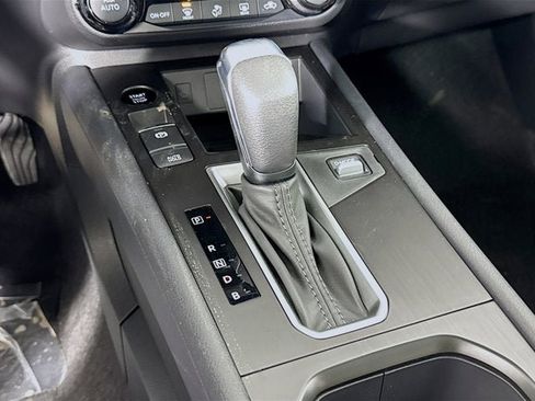 New 2026 Nissan Kicks SV image 15