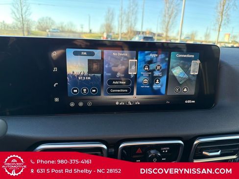 New 2026 Nissan Sentra SR w/ SR Premium Package FWD image 17
