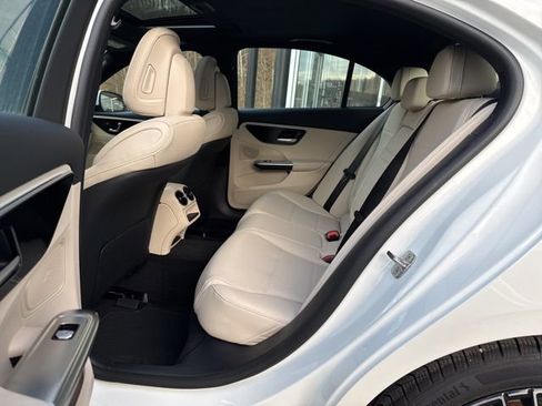 Used 2024 Mercedes-Benz C 300 4MATIC Sedan image 20