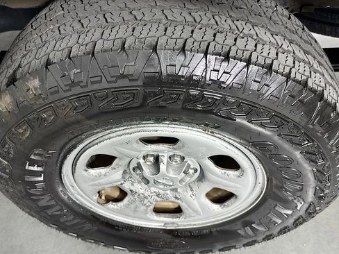 Used 2016 Nissan Frontier S image 29