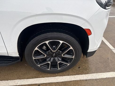 Used 2022 Chevrolet Suburban RST w/ Sport Performance Package image 4