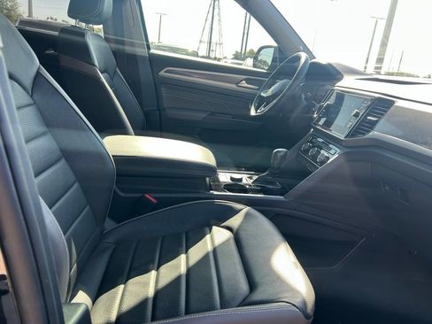 Certified 2023 Volkswagen Atlas SEL Premium AWD/4WD image 37