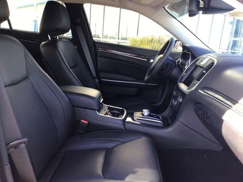 Used 2023 Chrysler 300 Touring L w/ Safetytec Plus Group image 6