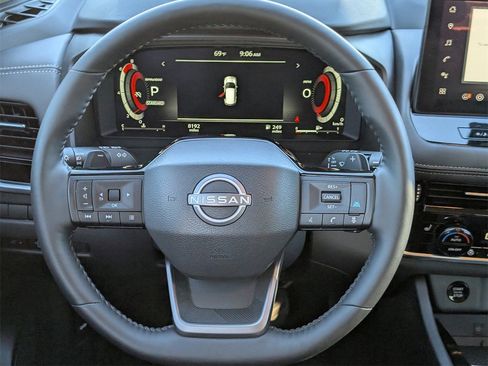 Certified 2025 Nissan Rogue SL w/ SL Premium Package image 11