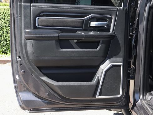 Used 2020 RAM 2500 Laramie w/ Night Edition AWD/4WD image 43