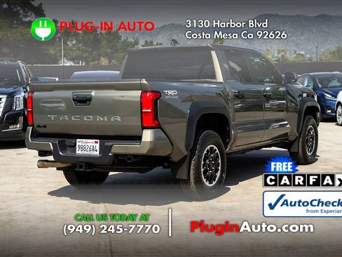 Used 2024 Toyota Tacoma TRD Off-Road AWD/4WD image 5