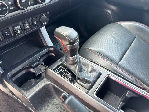 Certified 2018 Toyota Tacoma TRD Pro AWD/4WD image 25