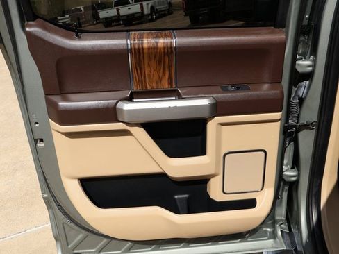 Certified 2019 Ford F150 Lariat w/ Equipment Group 502A Luxury image 21