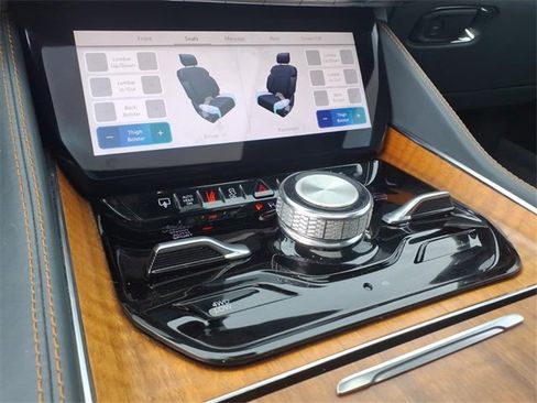 Used 2022 Jeep Grand Wagoneer Series II w/ Convenience Group III image 19