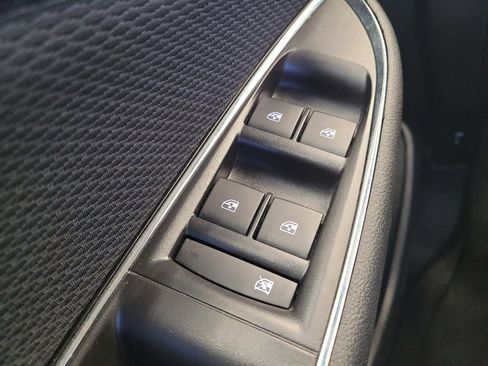 Used 2018 Chevrolet Cruze LS FWD image 27