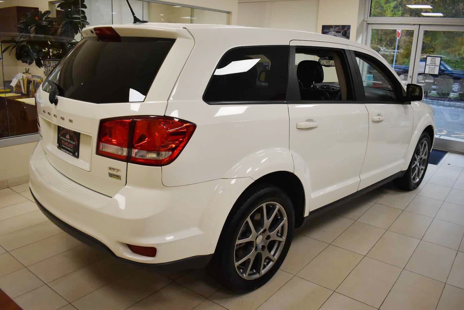 Used 2017 Dodge Journey GT FWD image 4