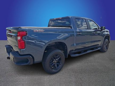 Used 2021 Chevrolet Silverado 1500 Custom Trail Boss w/ LPO, Dark Essentials Package AWD/4WD image 4