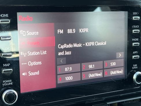 Used 2019 Toyota C-HR LE FWD image 19