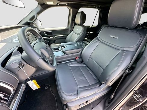 New 2026 Ford Expedition Max Platinum AWD/4WD image 15