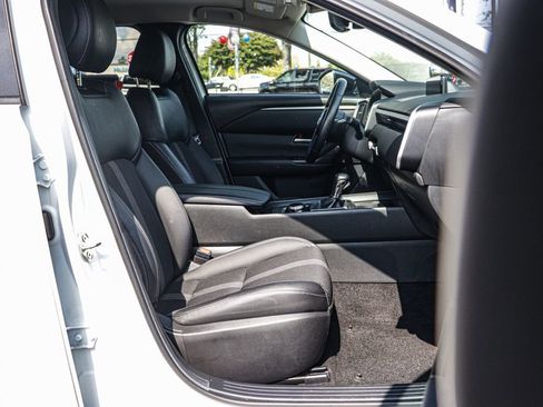 Used 2024 MAZDA CX-50 AWD 2.5 S w/ Preferred Package image 17