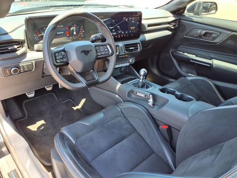 Used 2024 Ford Mustang Dark Horse image 18