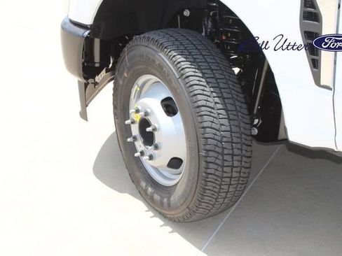 New 2026 Ford F350 XL w/ 360-Degree Camera Package AWD/4WD image 5