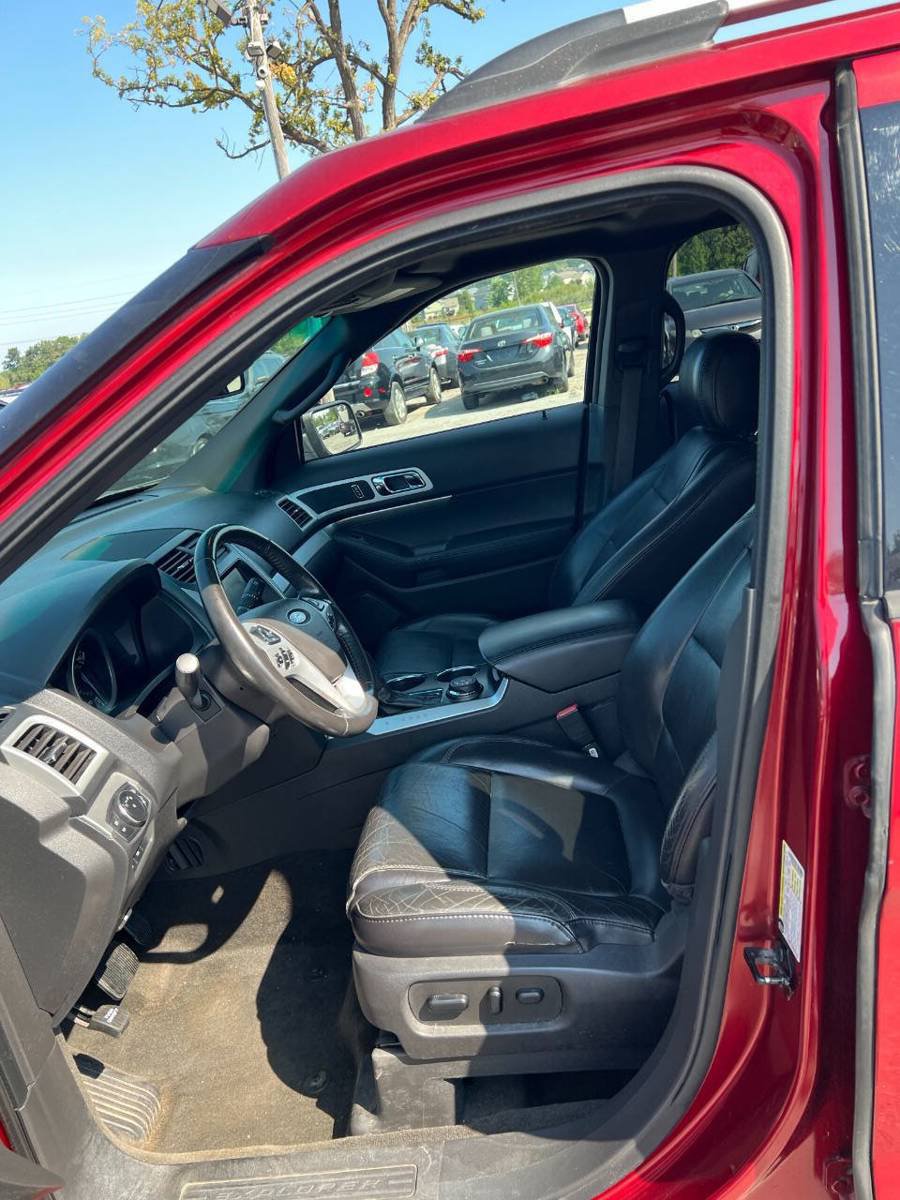 Used 2013 Ford Explorer XLT AWD/4WD image 27