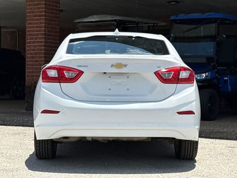 Used 2017 Chevrolet Cruze LT FWD image 7
