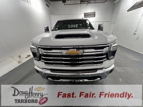 New 2026 Chevrolet Silverado 2500 LTZ w/ LTZ Premium Package image 2