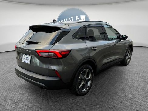 Used 2025 Ford Escape ST-Line image 7