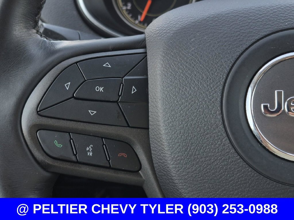 Used 2019 Jeep Cherokee Trailhawk w/ Cold Weather Group AWD/4WD image 21