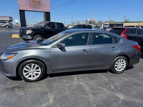 Used 2018 Nissan Altima 2.5 S w/ S Convenience Package image 2