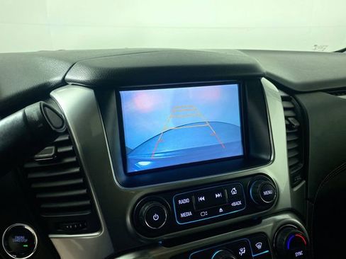 Used 2017 Chevrolet Suburban LT image 9