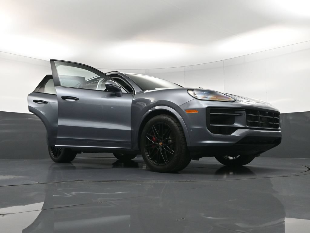 Certified 2026 Porsche Cayenne S AWD/4WD image 36