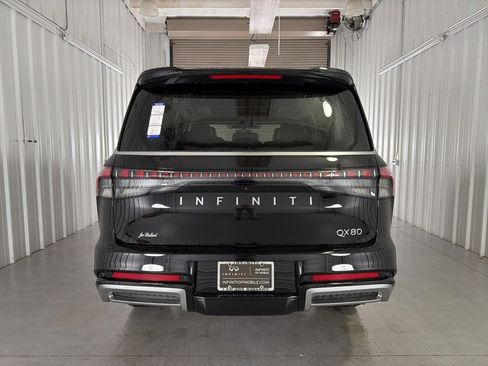 New 2026 INFINITI QX80 Luxe image 7
