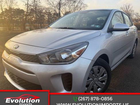 Used 2019 Kia Rio S image 1
