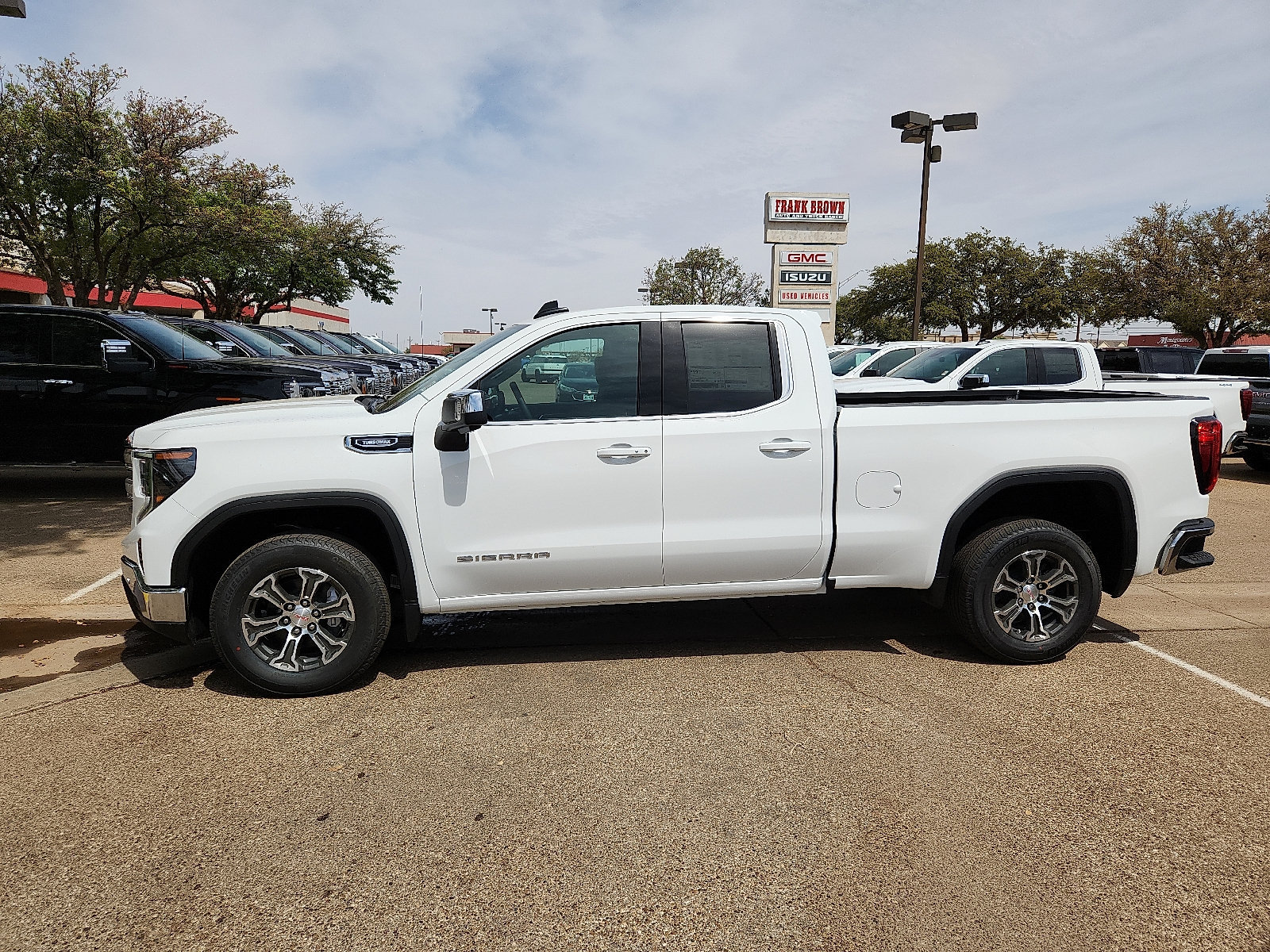 New 2026 GMC Sierra 1500 SLE w/ Preferred Package RWD image 2