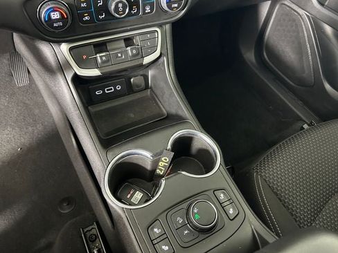 Used 2023 GMC Terrain SLE w/ Driver Convenience Package FWD image 20