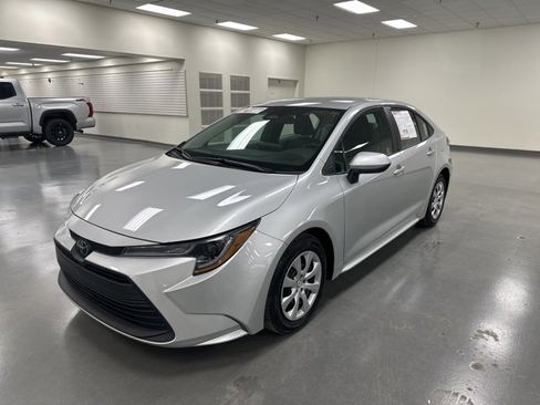 Certified 2024 Toyota Corolla LE image 3
