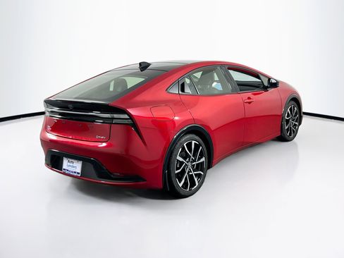 Used 2025 Toyota Prius Plug-In Hybrid image 5