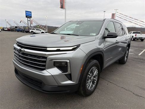 New 2026 Chevrolet Traverse LT w/ LPO, Floor Liner Package image 9