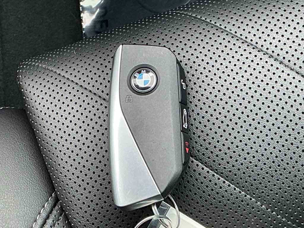 Used 2024 BMW X5 xDrive50e AWD/4WD image 35