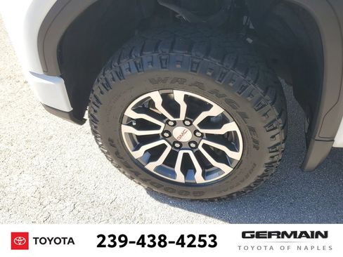 Used 2023 GMC Sierra 1500 AT4 image 13