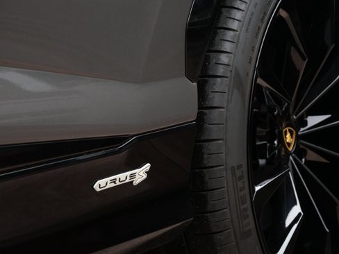 Used 2024 Lamborghini Urus S image 10