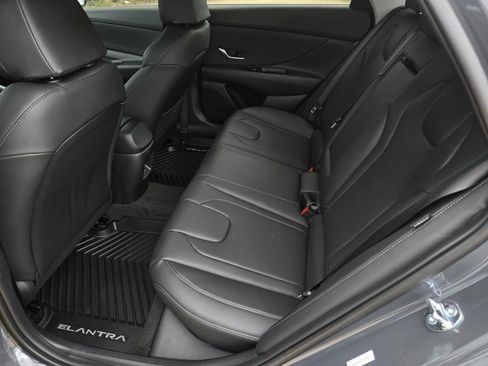 New 2026 Hyundai Elantra Limited FWD image 21